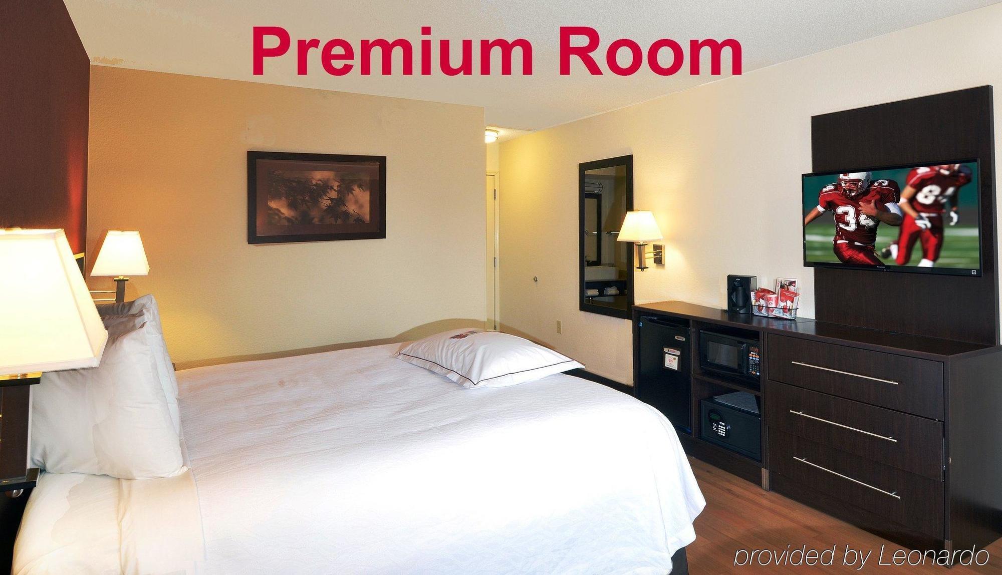 Red Roof Inn Plus+ & Suites Malone Exterior photo
